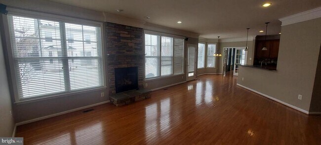 Building Photo - 23503 Sugar View Dr