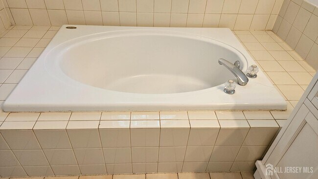 Building Photo - 405 Cobblestone Ct