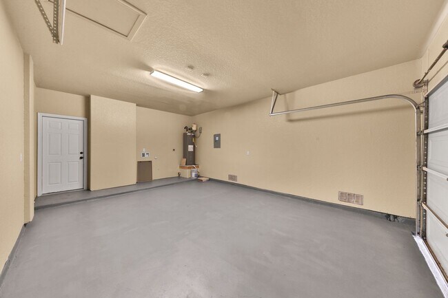 Building Photo - Five Points 4 bedroom home