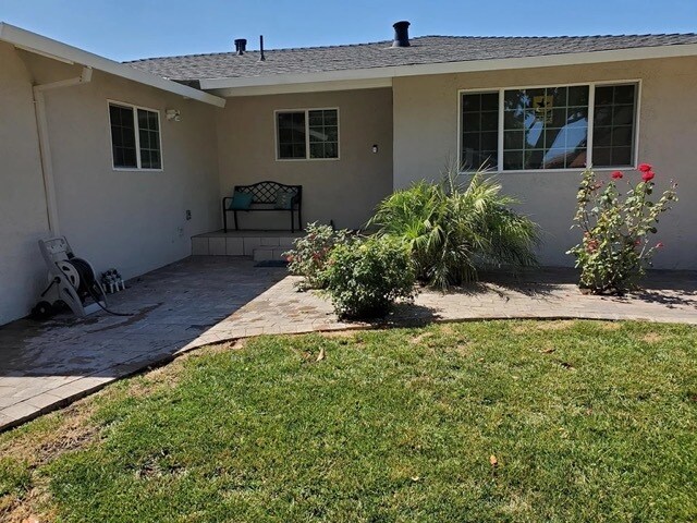 Building Photo - 524 Maple Ave