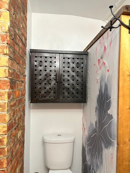 Building Photo - 920 Lafayette Ave