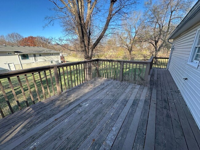 Building Photo - 7716 Crisp Ave