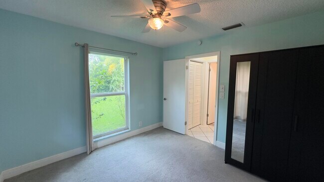 Building Photo - 12157 Sycamore Ln