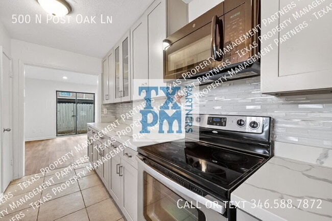 Building Photo - 500 N Post Oak Ln