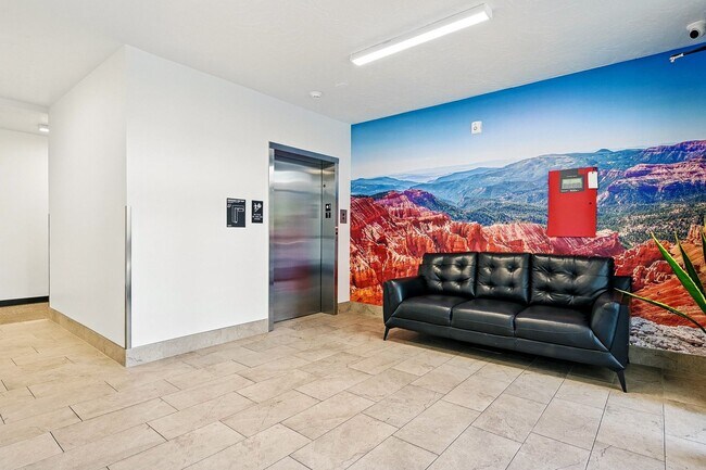 Building Photo - Harding Ave Lofts