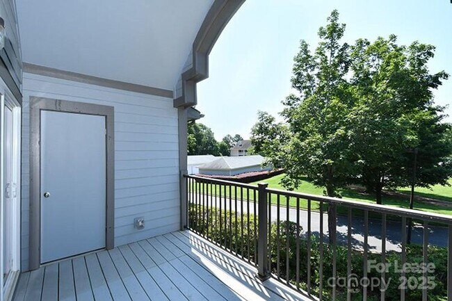 Building Photo - 18741 Nautical Dr