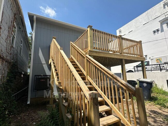 Building Photo - 2311 Jarboe St