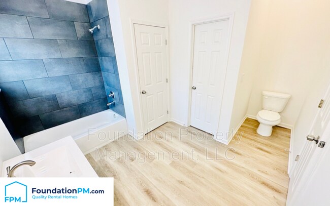 Building Photo - 3929 Wesley Forest Pl W