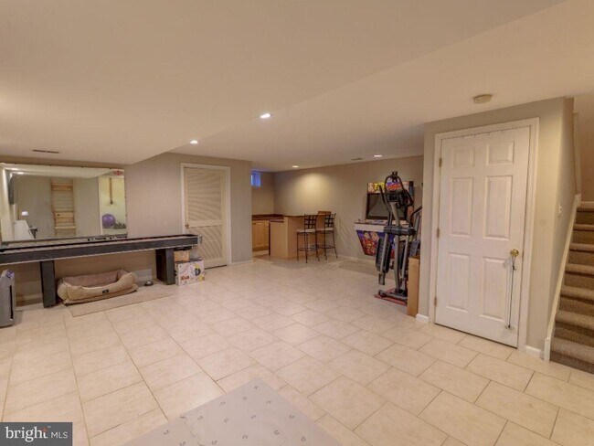 Building Photo - 2014 Ryans Run