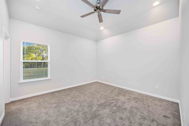Building Photo - 11824 E Gate Dr