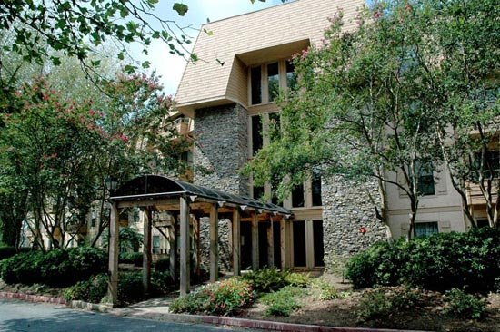 Front Entry - 1108 Highland Bluff Dr SE