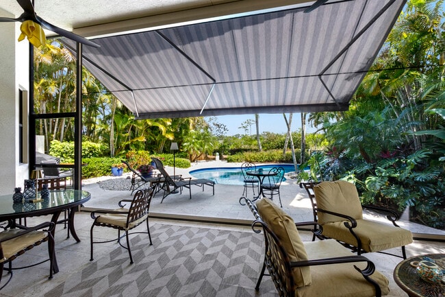 Building Photo - 6700 Fox Hollow Dr