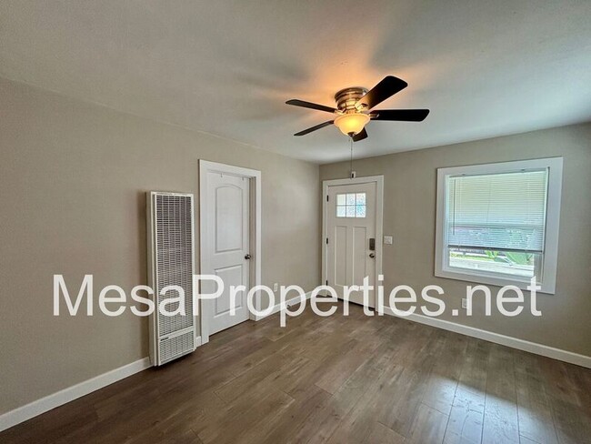 Building Photo - 762 S Currier St