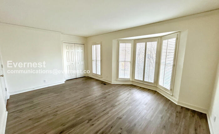 Building Photo - 107 Westover Park Ct