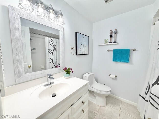 Building Photo - 136 Harrison Rd