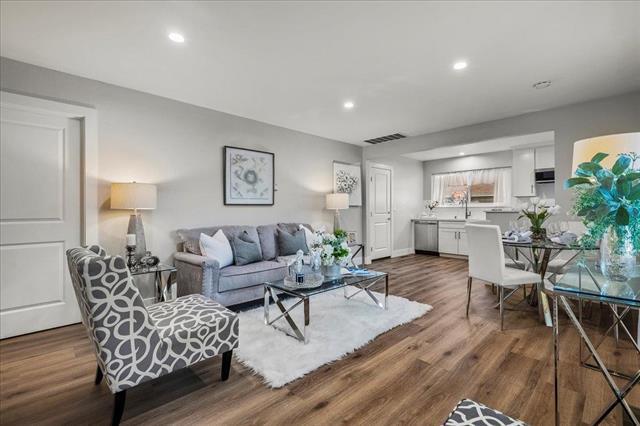 Building Photo - 119 Verde Ct