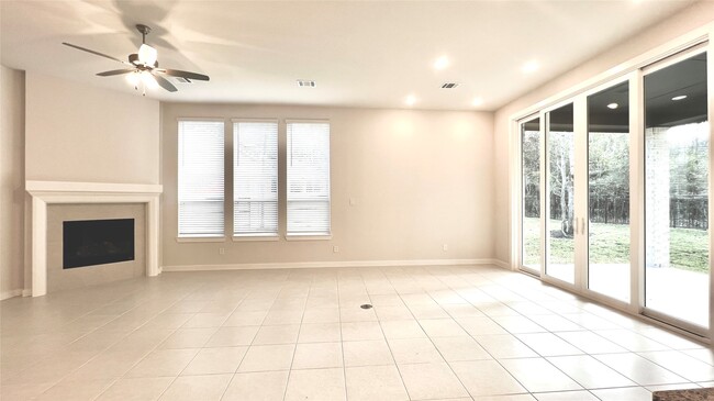 Building Photo - 212 Milas Cv