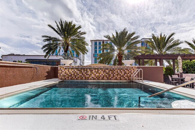 Building Photo - 455 E Palmetto Park Rd