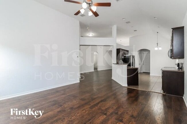 Building Photo - 6114 Barnacle Dr