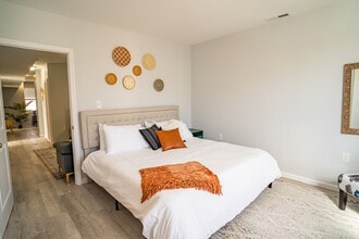 Building Photo - 701 S 18th St