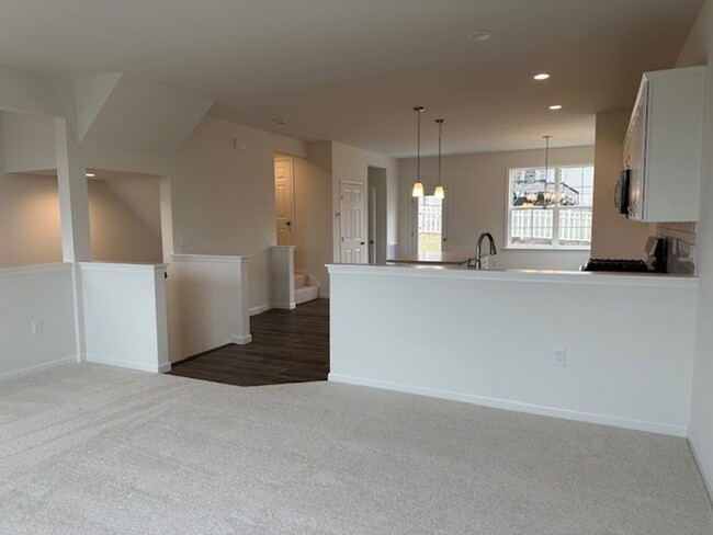 Building Photo - Introducing a end unit town-home 3-bedroom...