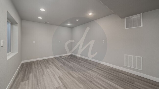 Building Photo - Welcome to Your Dream Home in Lorson Ranch!