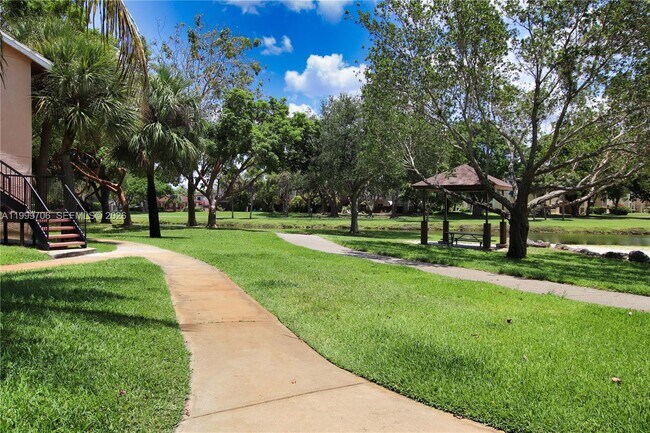 Building Photo - 10681 SW 156th Pl