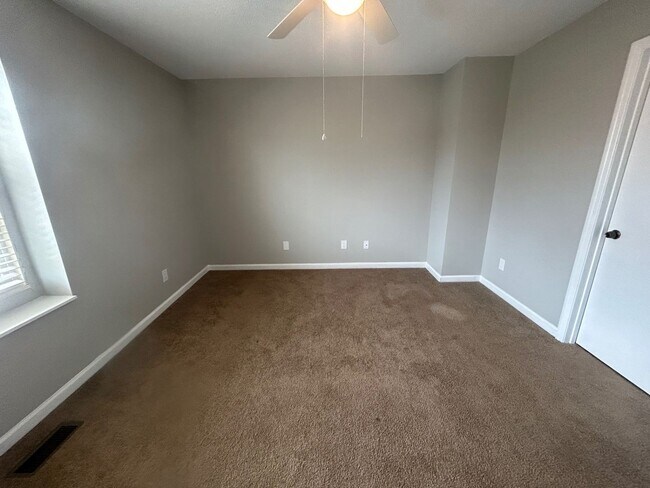 Building Photo - 940-403 Glenn Street, West Columbia SC 29169