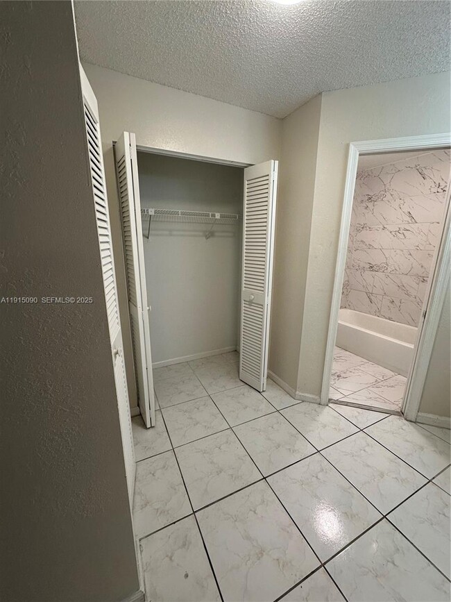 Building Photo - 9336 Ketay Cir