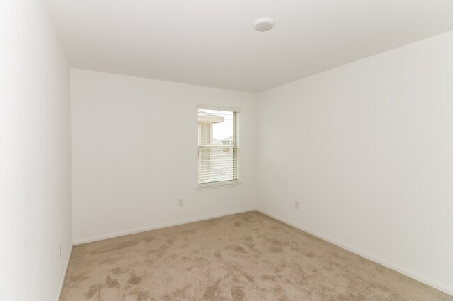 Building Photo - 1321 Grass Bnd Dr