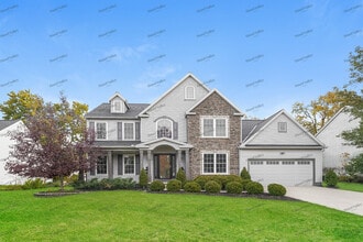 Building Photo - 814 Continental Dr