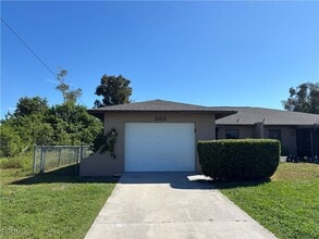 Building Photo - 323 NW 16th Pl