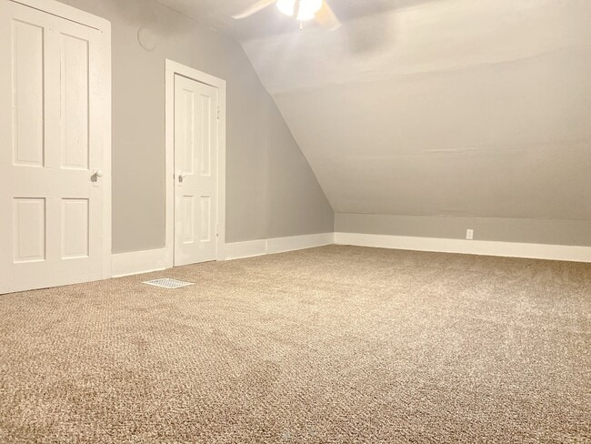 Building Photo - Updated 4 bed 2 bath house right in the heart of Benson.