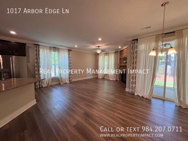 Building Photo - 1017 Arbor Edge Ln