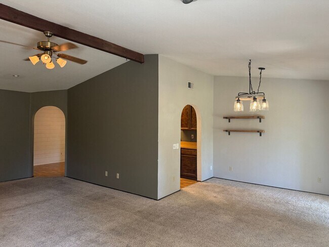 Building Photo - 5308 Angelina Ave