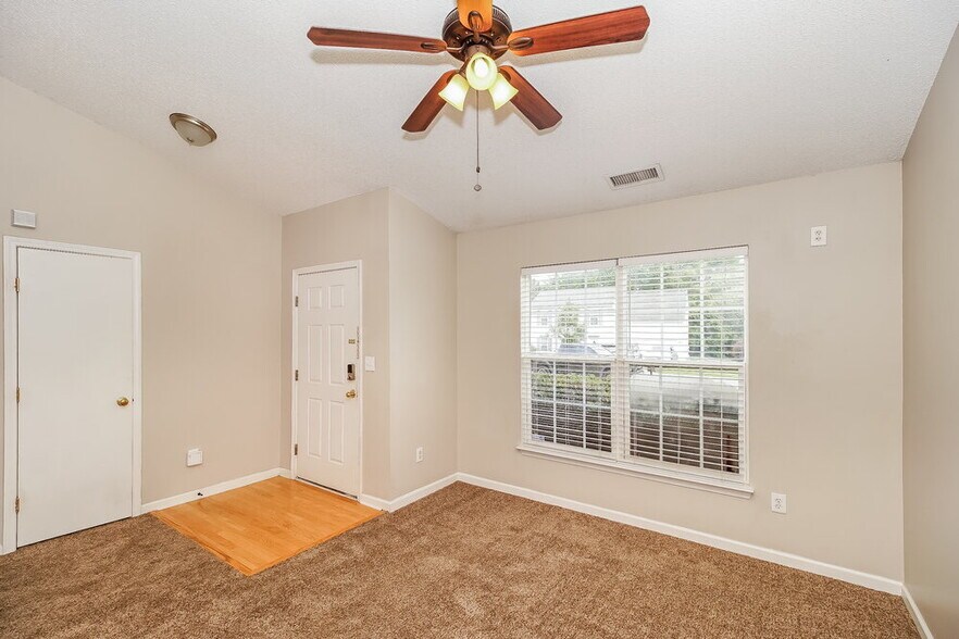Building Photo - 5220 Moonlight Trail SW