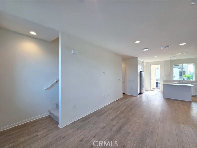 Building Photo - 2420 E Lincoln Ave