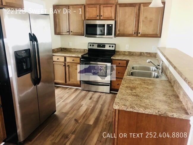 Building Photo - 2212B Sweet Bay Drive.