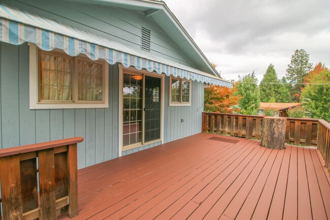 Building Photo - Pet friendly Jacksonville Home!!!