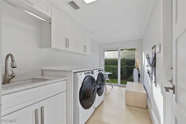 Building Photo - 635 Fountainhead Ln