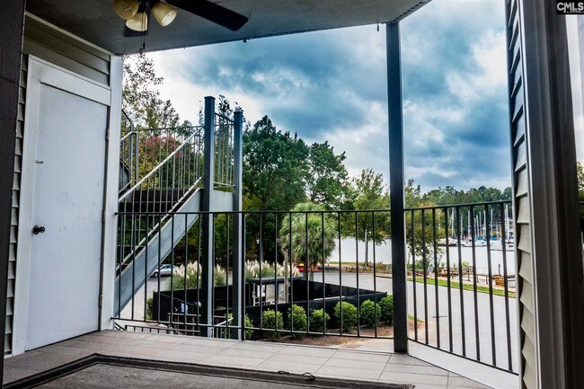 Building Photo - 336 Cove Ct
