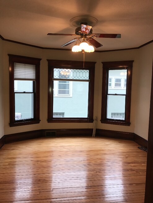 Building Photo - 1135 5th St NE