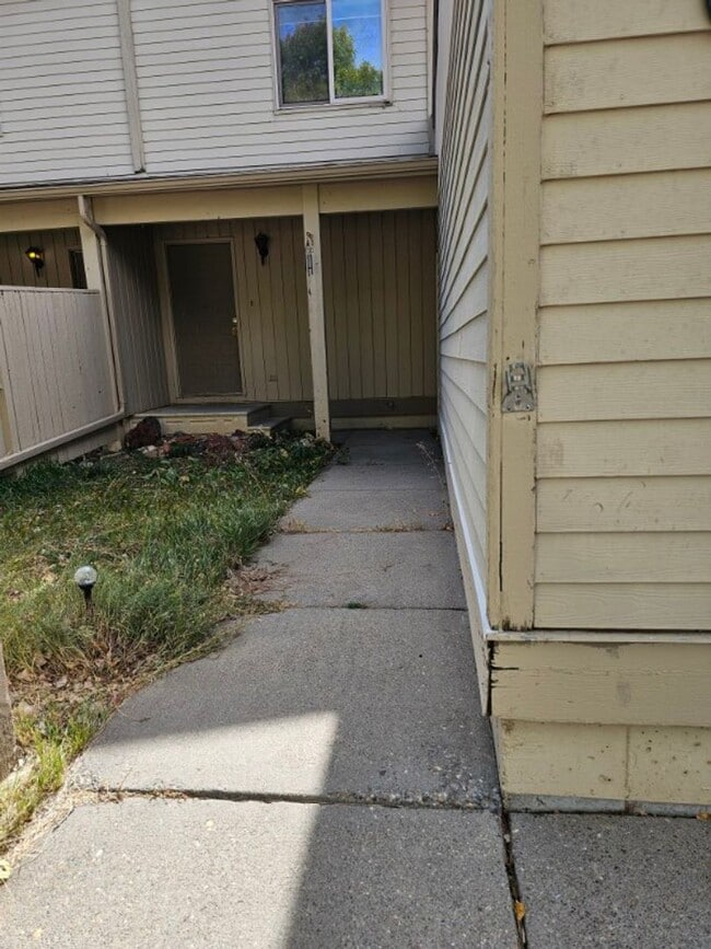 Building Photo - 6600 Browning Dr
