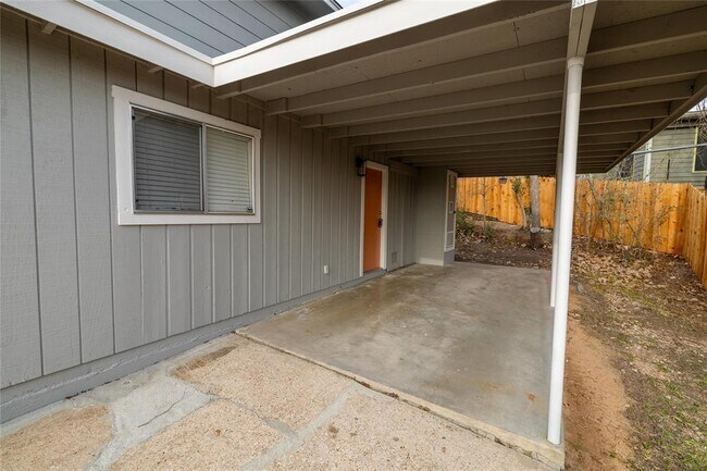 Building Photo - 4304 Scottsdale Rd