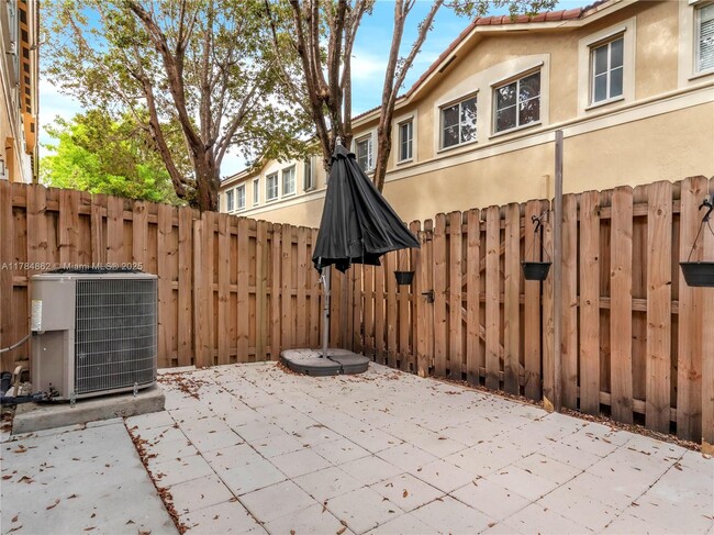 Building Photo - 8432 NW 107th Ct