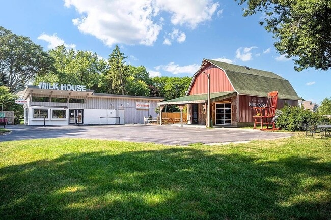 Building Photo - 2307 Upland Rd