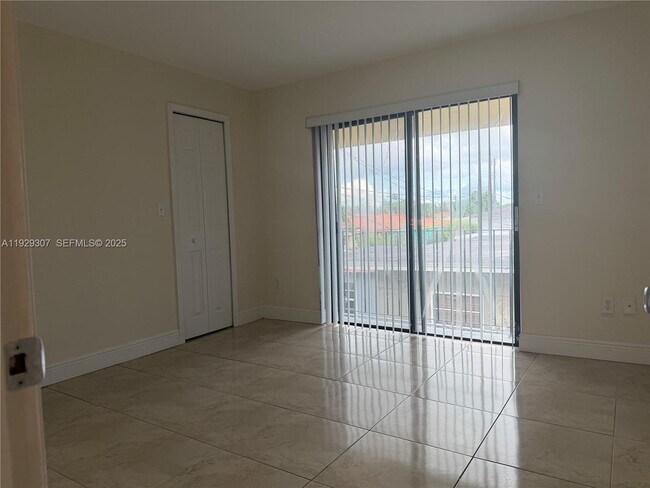 Building Photo - 6083 W Flagler St