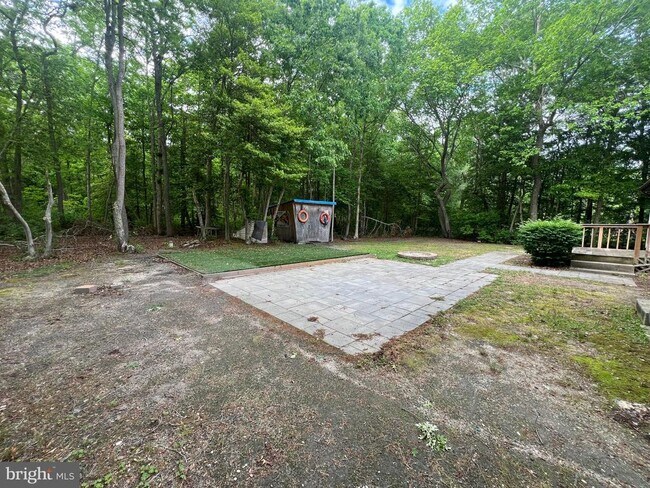Building Photo - 125 Lower Shore Rd