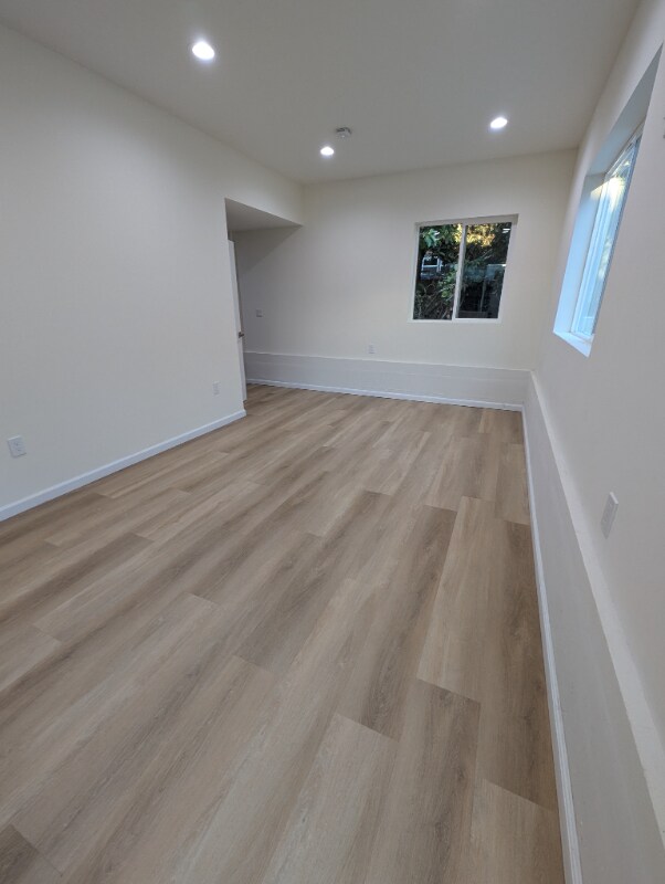 Building Photo - 438 48th St