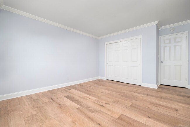 Building Photo - 25 Cartright St